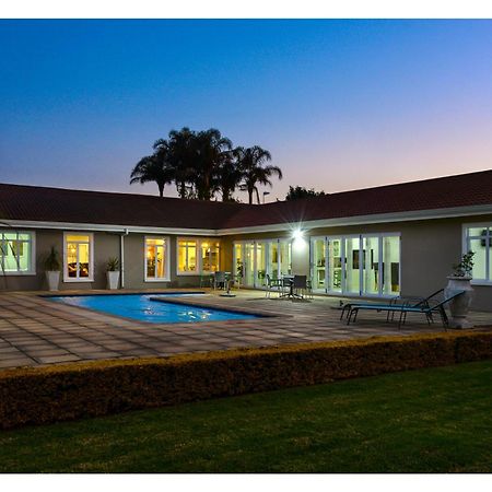 66 On Monzali 4 Star Luxury Guesthouse Hilton Luaran gambar
