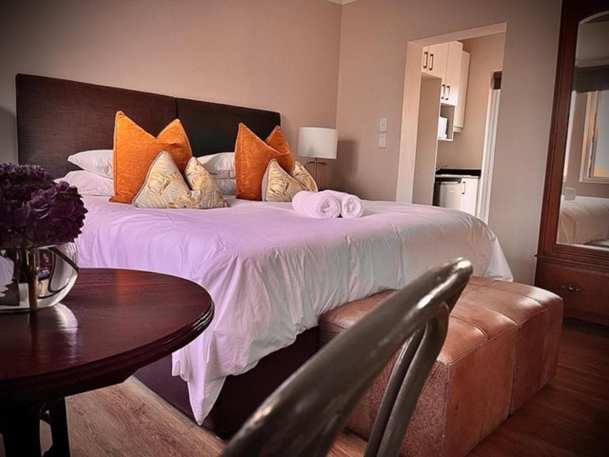 66 On Monzali 4 Star Luxury Guesthouse Hilton Luaran gambar